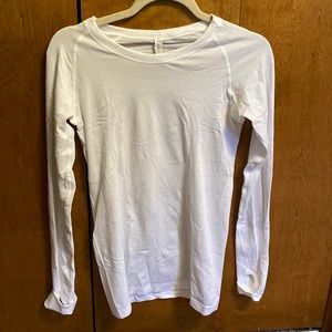 White lululemon Swiftly Tech Long sleeve 2.0 size 6